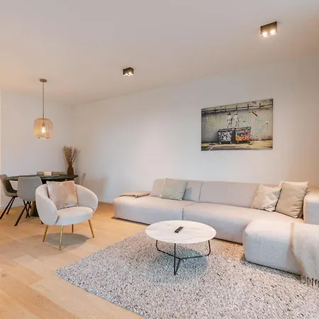 Modern In The Iconic Ensor Tower דירה *