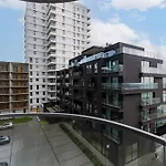 Modern In The Iconic Ensor Tower Апартаменти *