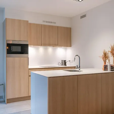 Modern In The Iconic Ensor Tower