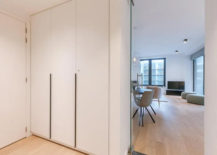 Modern In The Iconic Ensor Tower Apartment Ostend